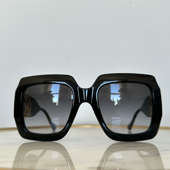 New! Authentic GUCCI Oversized Square Sunglasses. - Picture 6 of 13